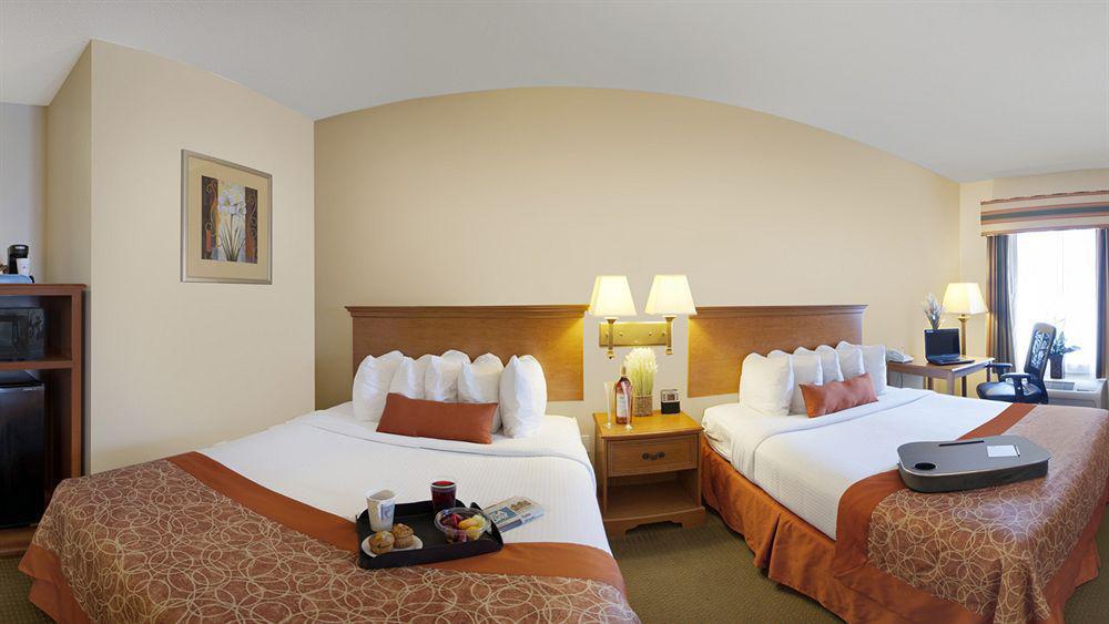 Best Western Plus Richmond Hill Inn Exterior foto